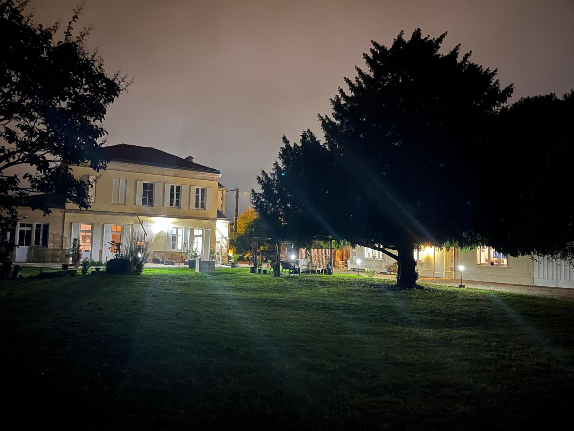 Suite Privative Abella - Aile De Maison Bourgeoise アンバーレ・エ・ラグラーヴ エクステリア 写真